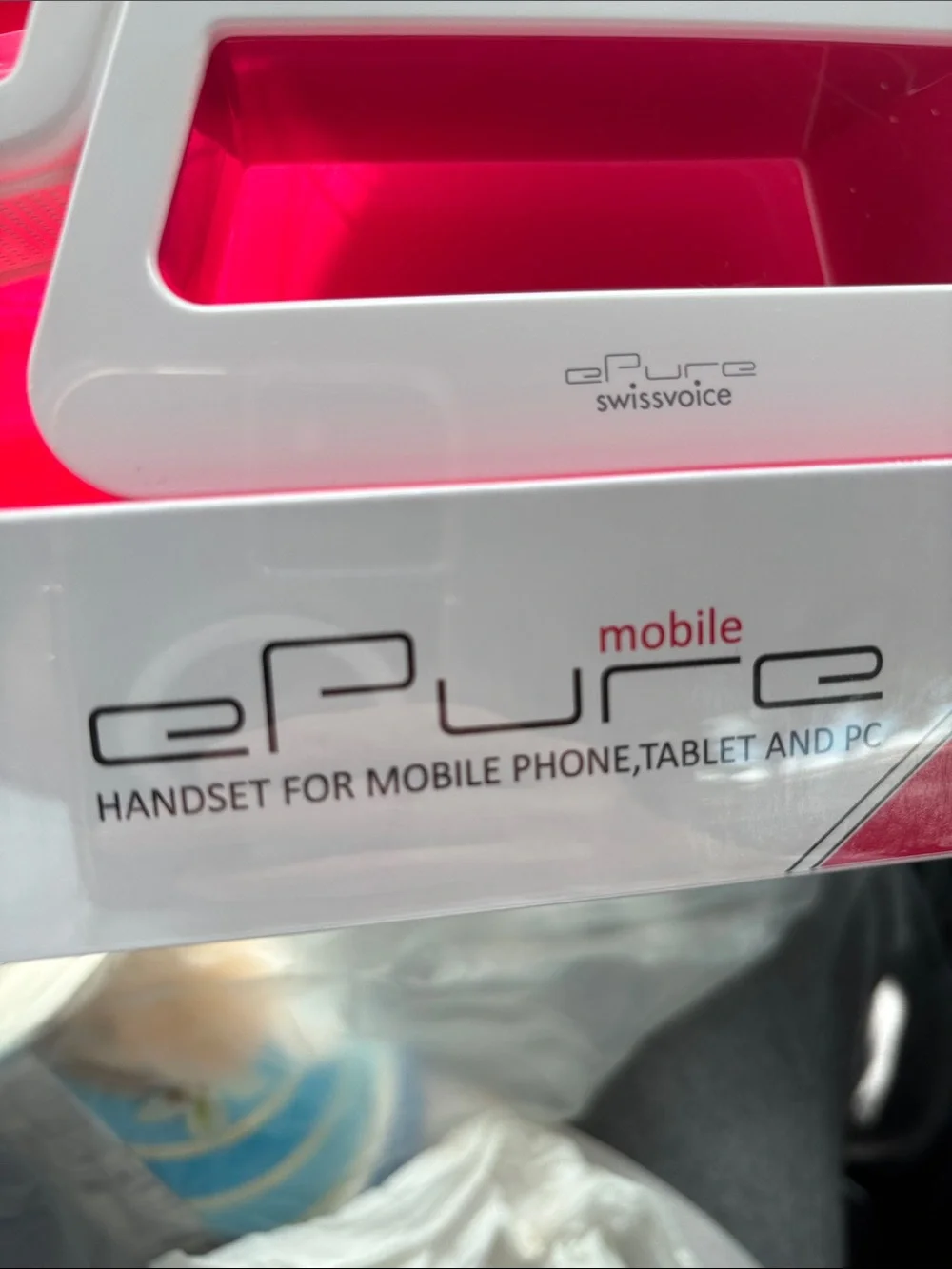 Epure Mobile White Handset for iPhones and Tablets